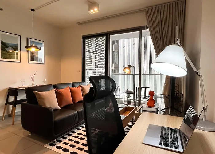 500m To Bts L Large 50 Sqm L Workspace L By Sontana